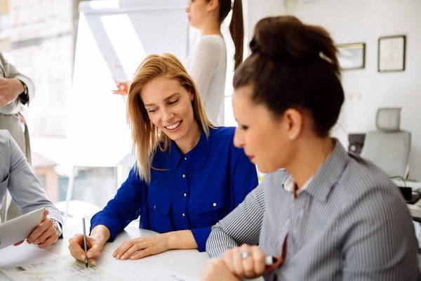 Comment réussir en tant que spécialiste en relations clients ?