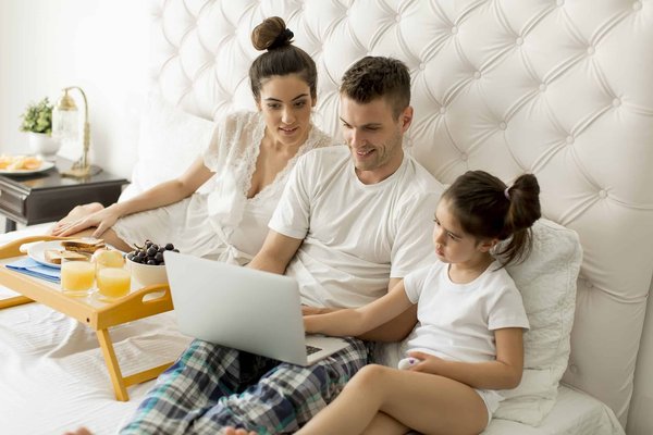 Quels sont les conseils pour débuter en jardinage avec des enfants ?